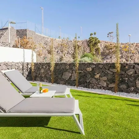 Oh La Life! Magnolia Jose