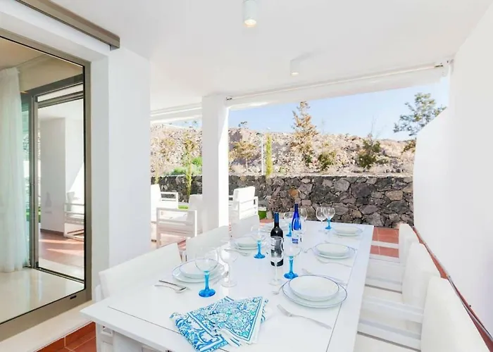 Oh La Life! Magnolia Jose